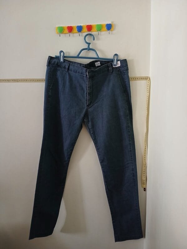 Calça jeans Tam 46