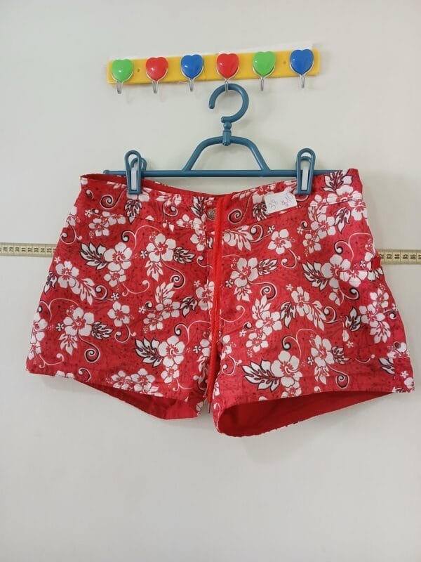 Shorts vermelho estampado  Tam 38